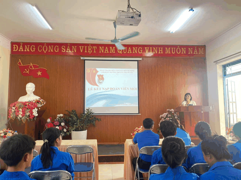 CHI ĐOÀN TRƯỜNG THCS XÃ THANH YÊN “TỰ HÀO ĐOÀN TNCS HỒ CHÍ MINH”