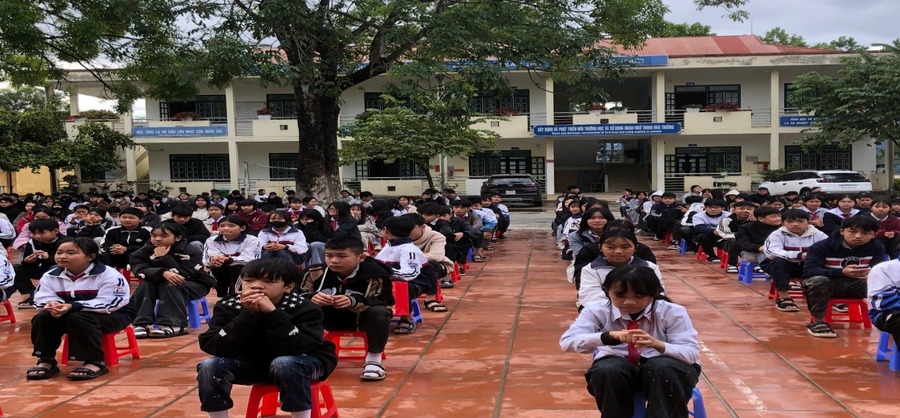 CHƯƠNG TRÌNH NGOẠI KHÓA  "TẾT VIỆT TRONG MẮT EM" CỦA TRƯỜNG THCS THANH YÊN